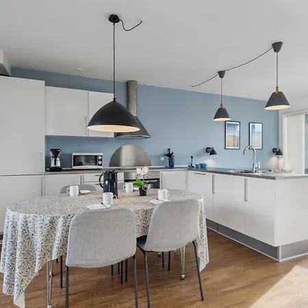 Awesome In With Kitchen *